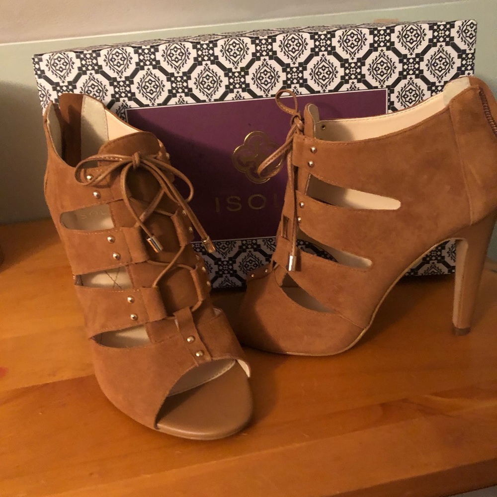 Isola heels